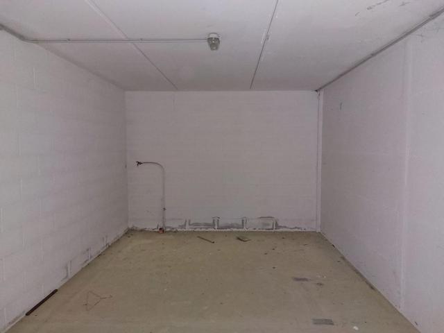 Garage in vendita