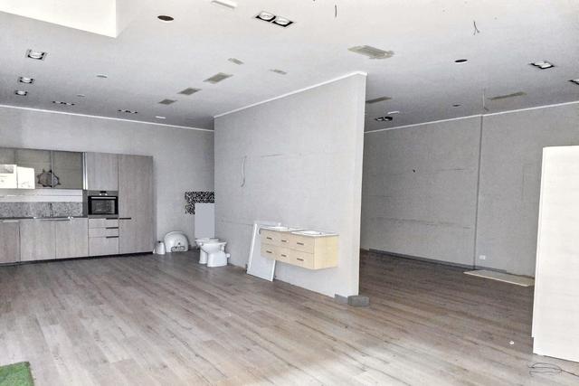 #25835 Capannone commerciale con ampio piazzale in vendita - foto 28