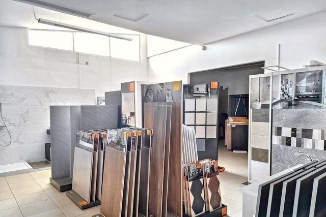 #25835 Capannone commerciale con ampio piazzale in vendita - foto 23