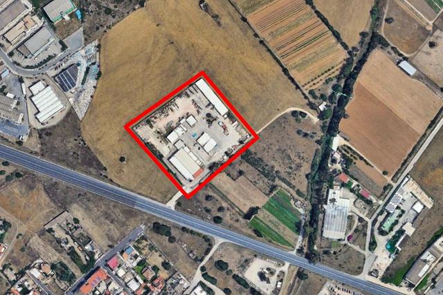 #25835 Capannone commerciale con ampio piazzale in vendita - foto 31