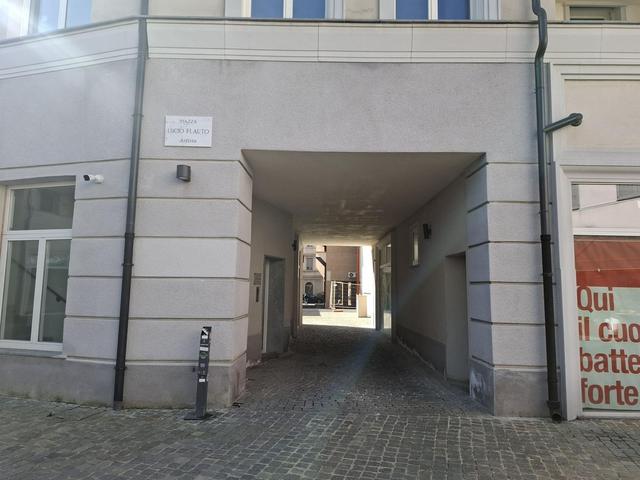 Garage in vendita