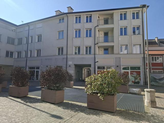Garage in vendita