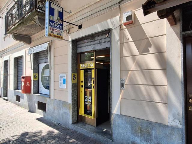 Negozi in vendita