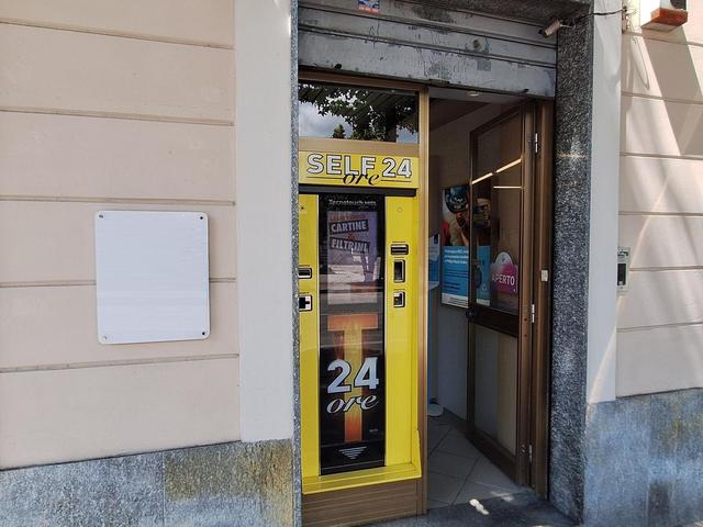 Negozi in vendita
