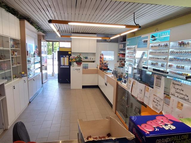 Negozi in vendita