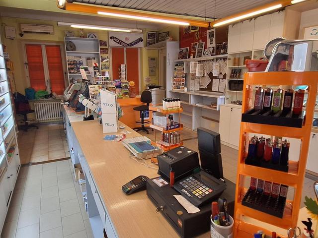 Negozi in vendita