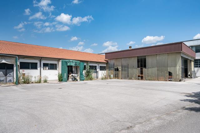 Stabilimenti produttivi in vendita