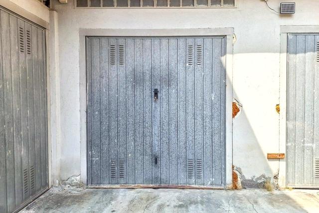 Garage in vendita