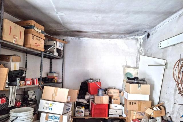 Garage in vendita