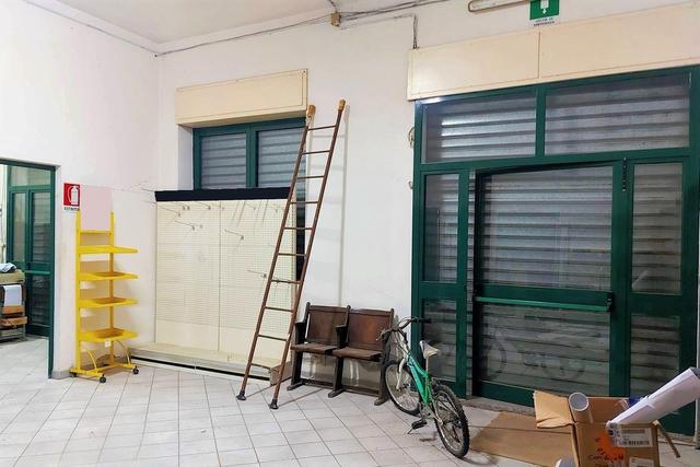 #19450 Complesso artigianale con cortile e pertinenze in vendita - foto 7