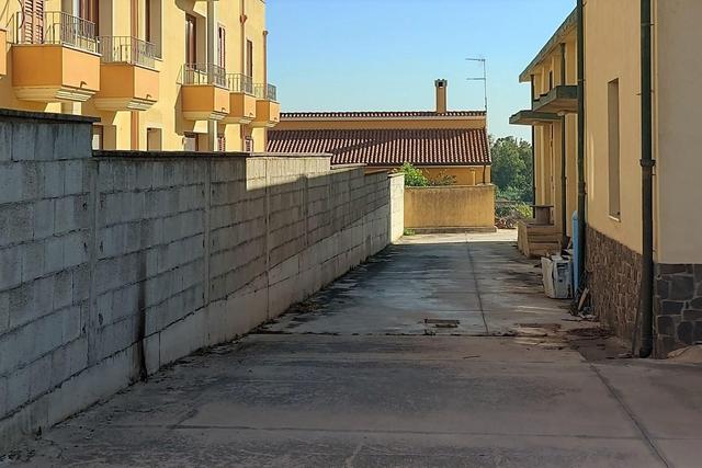 #19450 Complesso artigianale con cortile e pertinenze in vendita - foto 14