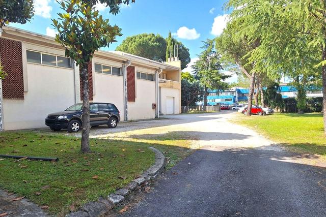 #23902 Capannone artigianale con uffici e residenza in vendita - foto 7