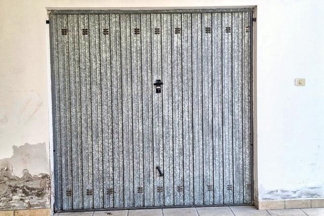 Garage in vendita