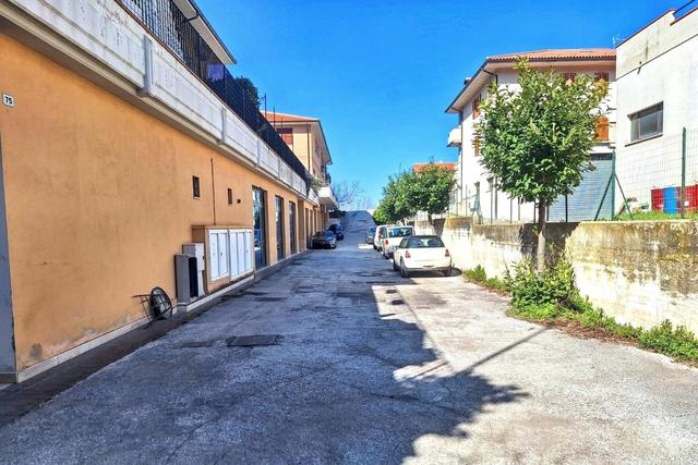 Garage in vendita