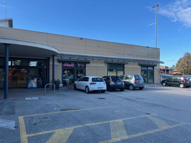 #25090 Locale commerciale al piano terra in vendita - foto 6