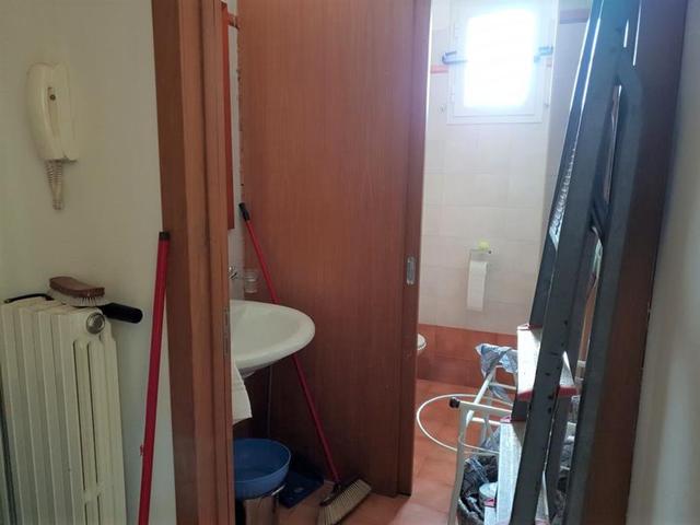 #9717 Locale commerciale in villaggio polifunzionale (sub 294) in vendita - foto 2