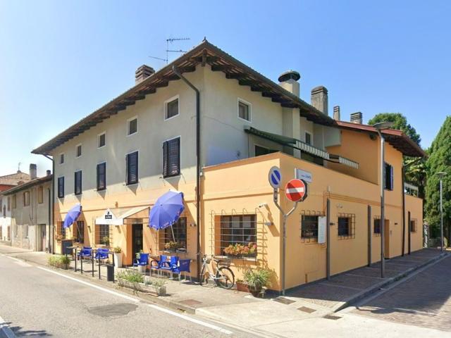 Negozi in vendita