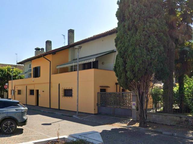 Negozi in vendita