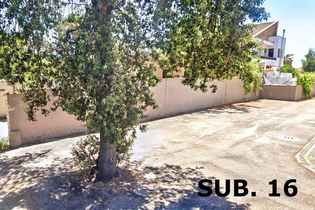 Posti auto in vendita