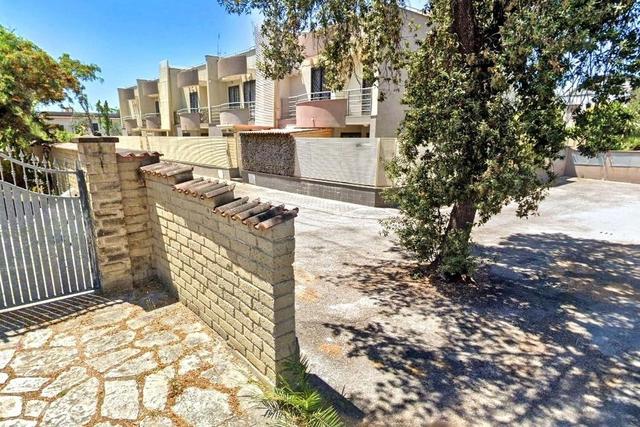 Posti auto in vendita