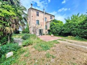 Rustici e casali in vendita