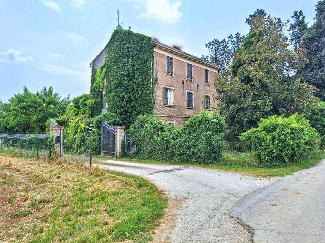 Rustici e casali in vendita