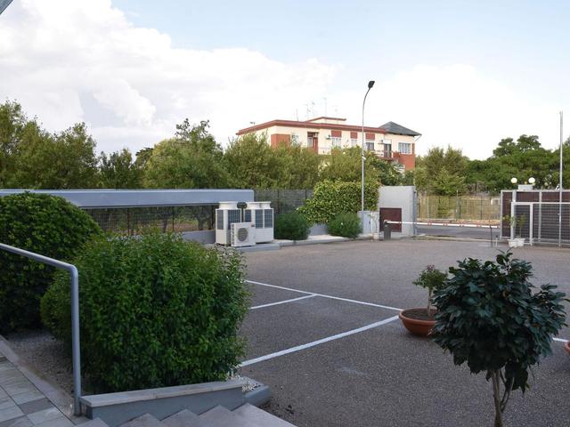 Complessi commerciali in vendita