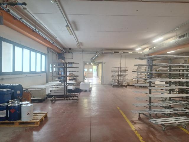 Stabilimenti produttivi in vendita