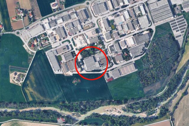#2640030 Ampio opificio industriale con corte esclusiva e doppi accessi carrabili in vendita - foto 47