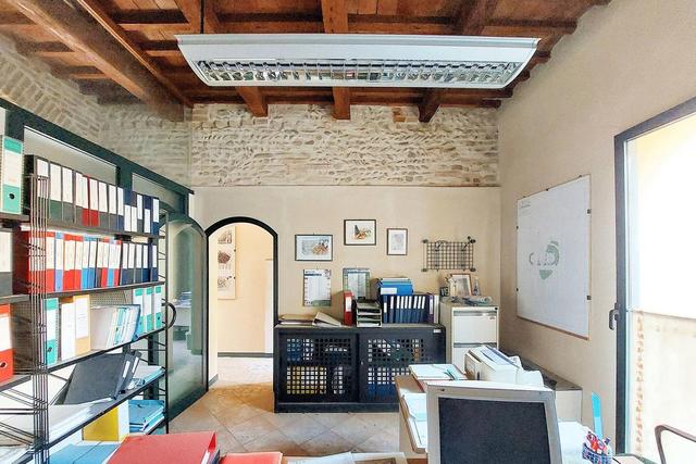 #21948 Ufficio con cantina in edificio ristrutturato in vendita - foto 17