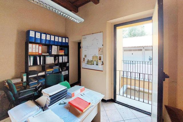 #21948 Ufficio con cantina in edificio ristrutturato in vendita - foto 12