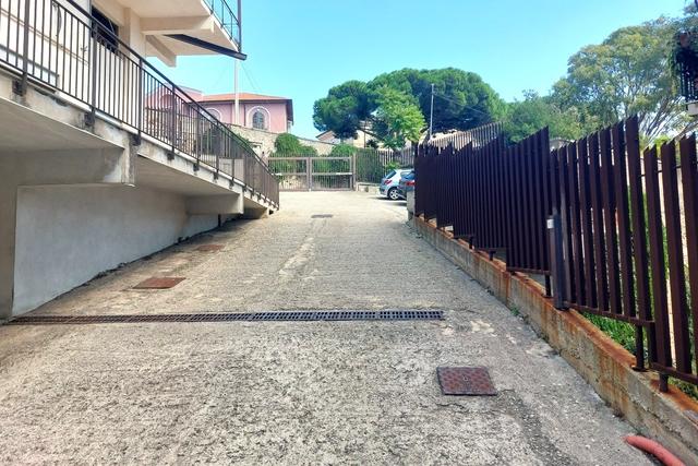 Posti auto in vendita