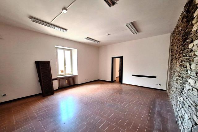 #23502 Uffici e alloggio in edificio storico ristrutturato in vendita - foto 2
