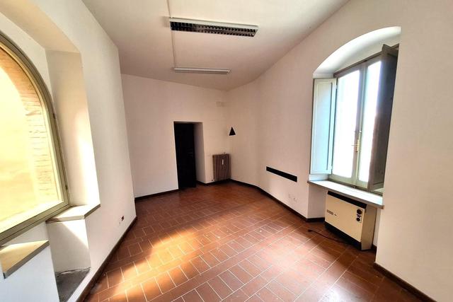 #23502 Uffici e alloggio in edificio storico ristrutturato in vendita - foto 11
