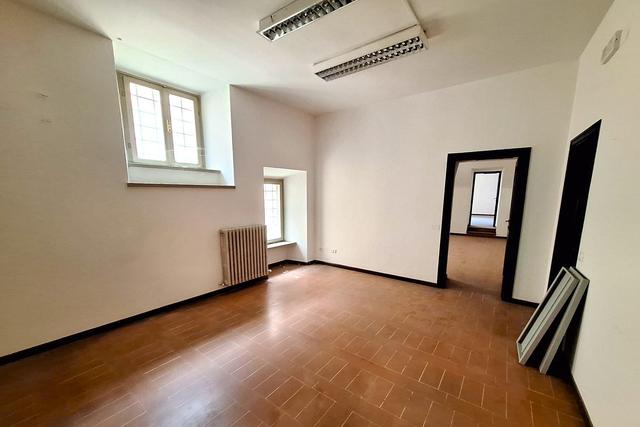 #23502 Uffici e alloggio in edificio storico ristrutturato in vendita - foto 8