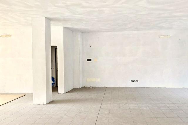 #2536116 Negozio (sub 207) in edificio polifunzionale in vendita - foto 7