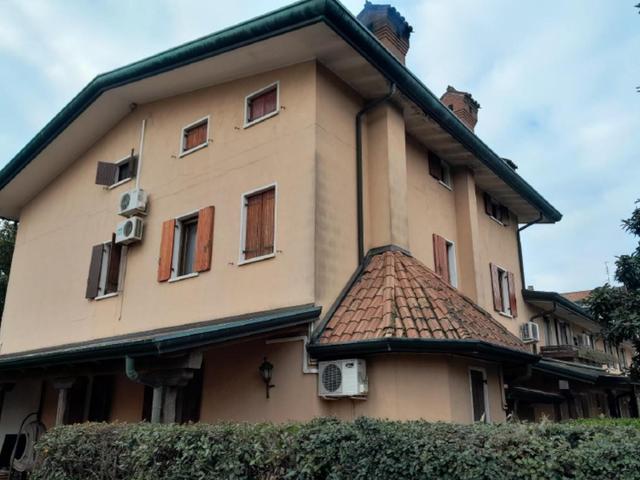 Villette a schiera in vendita