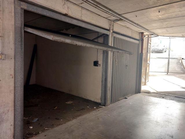 Garage in vendita