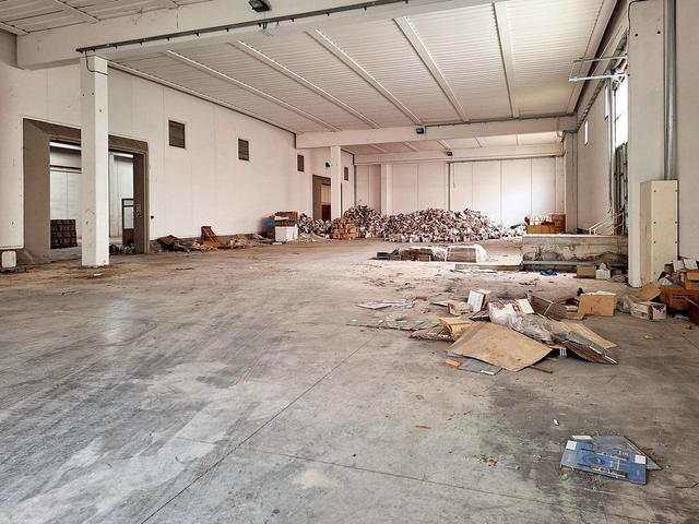 Stabilimenti produttivi in vendita