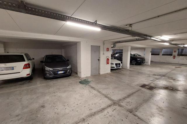 Edifici direzionali in vendita