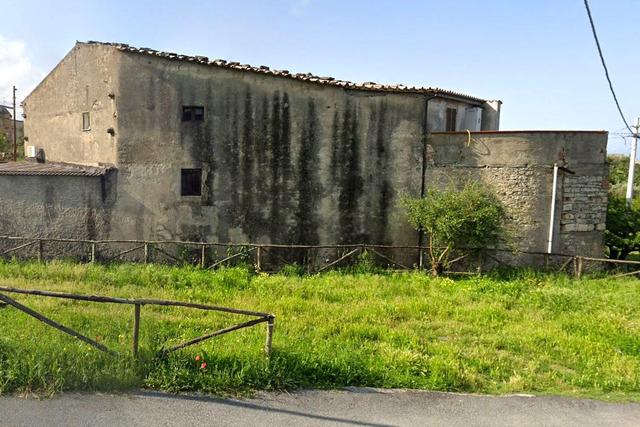Rustici e casali in vendita