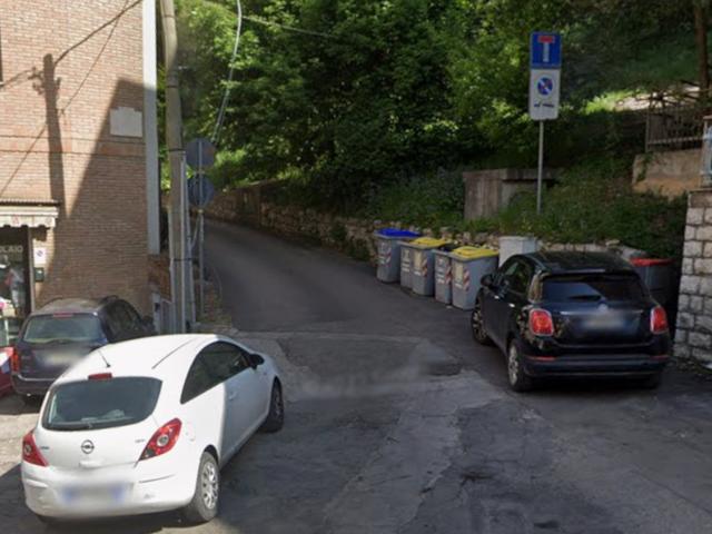 Garage in vendita