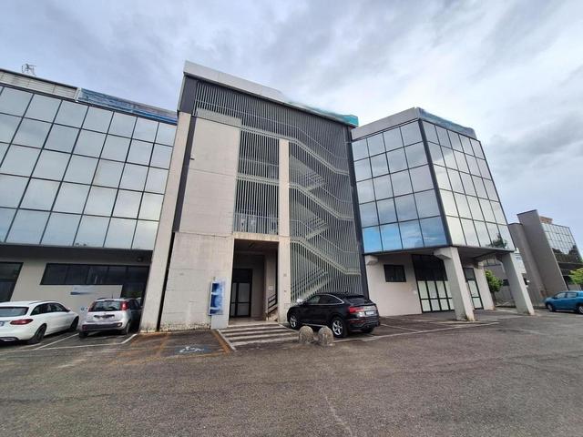 #23917 Locale direzionale A REDDITO in vendita - foto 3