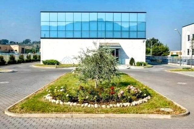Edifici direzionali in vendita