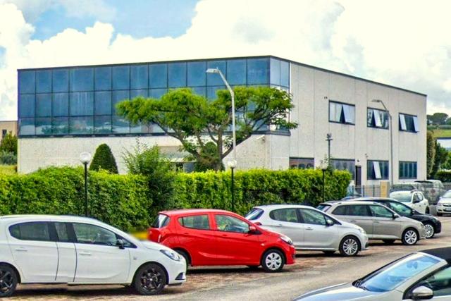 Edifici direzionali in vendita