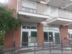 Banche in vendita