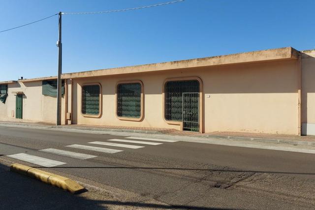 Magazzini in vendita