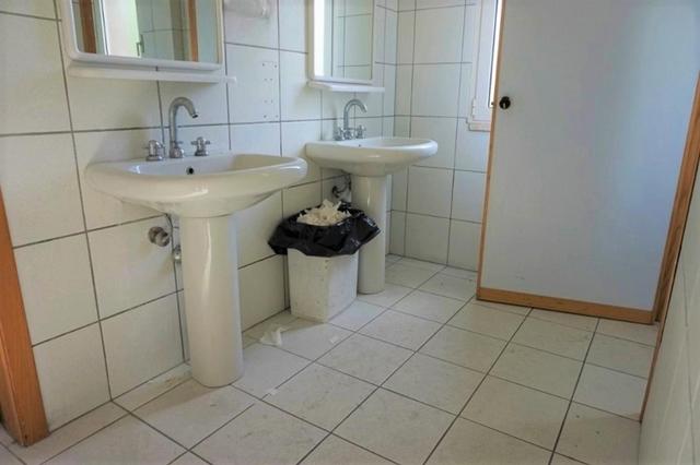 #14665 Edificio produttivo con corte e pertinenze in vendita - foto 3