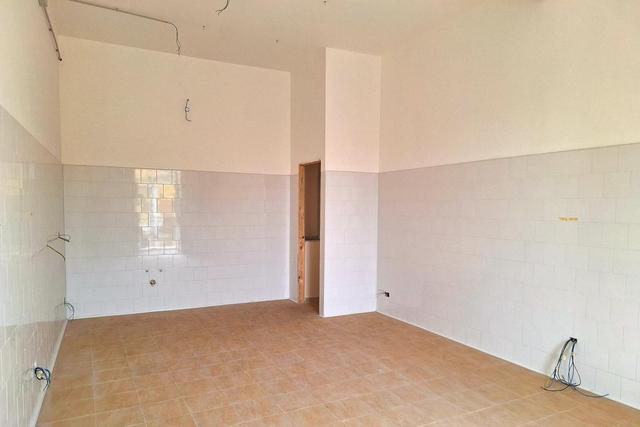 #23604 Bottega commerciale con alloggio e veranda in vendita - foto 2