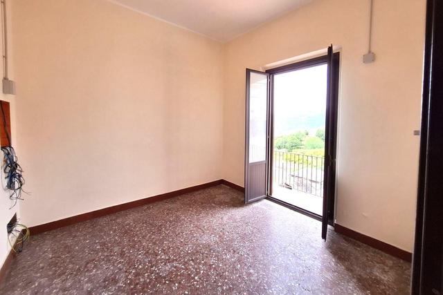 #23604 Bottega commerciale con alloggio e veranda in vendita - foto 8